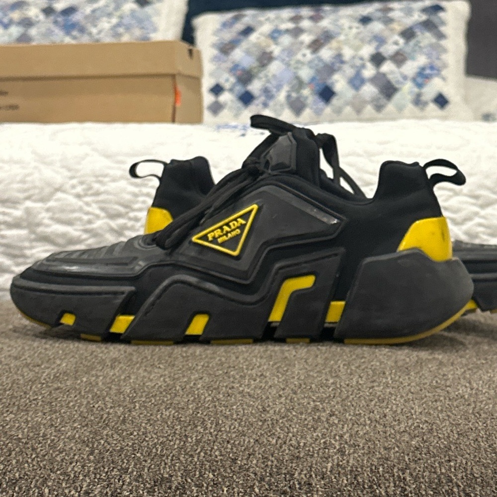 Prada “Techno” sneakers size 9 US mens